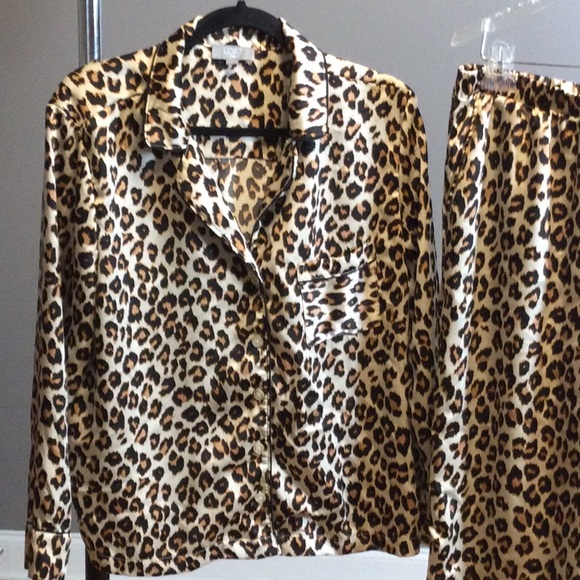 L LOFT Leopard satin notch collar pajama set - Picture 5 of 16